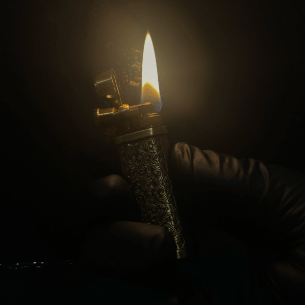 Shelby - Briquet Peaky Blinders de Luxe allumé